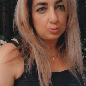 Meet your Posher, Leanne